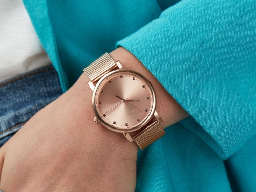 Jakie są teraz modne zegarki damskie?