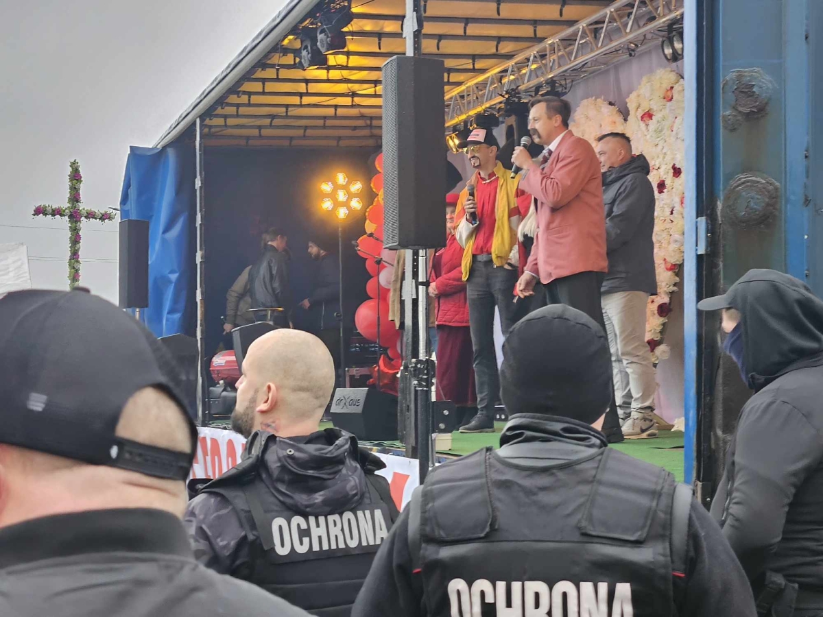 Koncert charytatywny w Grabinie: mieszkańcy wspólnie dla małej Ady Kujawy [FOTO]