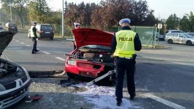 Wyjeżdżając z parkingu uderzyła w inny samochód