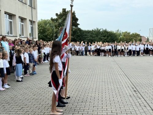 Rozpoczęcie roku szkolnego 2024/2025 w Szkole Podstawowej nr 5 w Kole: Nowa era po połączeniu z Przedszkolem Miejskim nr 6