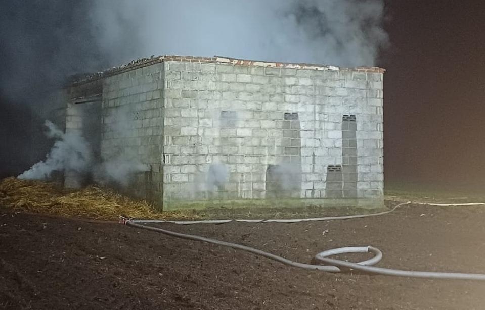 Pożar budynku gospodarczego. W akcji jednostki z Koła i Turku