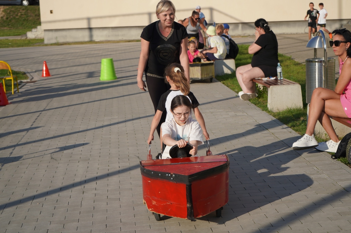 Piknik rodzinny w Szkole Podstawowej nr 5 w Kole – integracja społeczności szkolnej