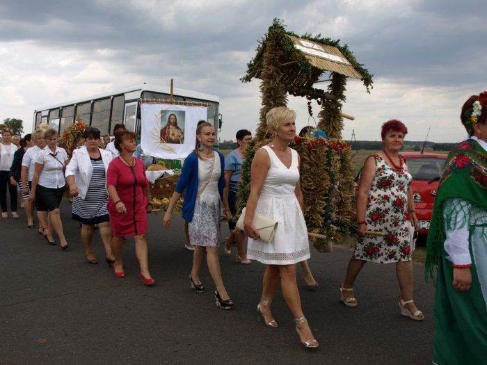 DĄBIE: Dożynki gminne w Chruścinie