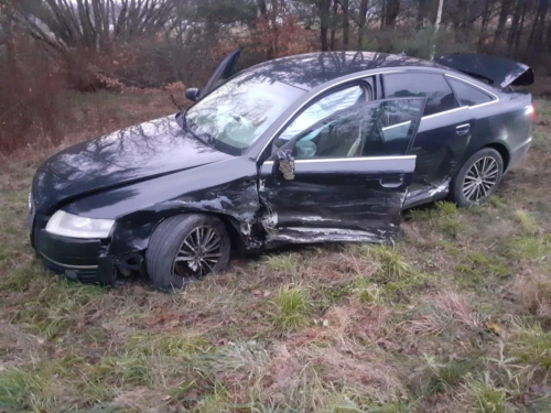 Zderzenie Hyundaia i Audi. Jedna osoba trafiła do szpitala