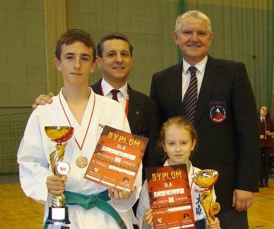 Dobry start  Oyama Karate