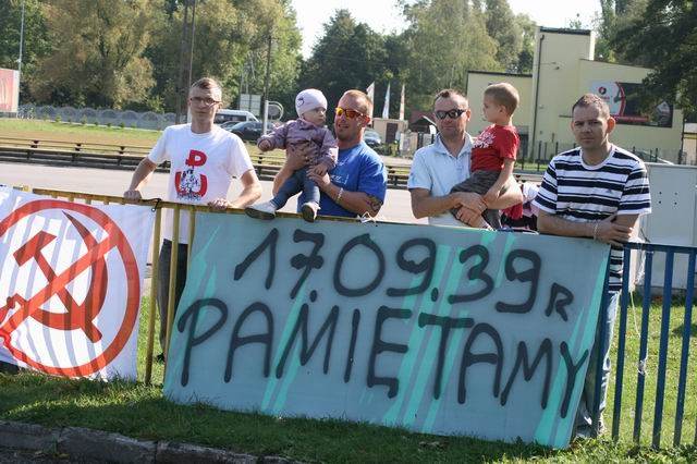 Godło ZSRR na stadionie