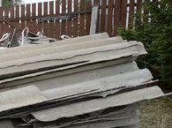 NIK: azbest z polskich dachów usuwany bardzo wolno