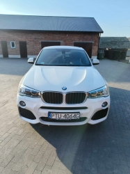 BMW X4 xDrive20d, niski przebieg, 2 komplety 