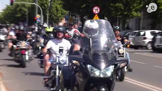 Koło Festiwal Bluesa - parada zlotu motocykli